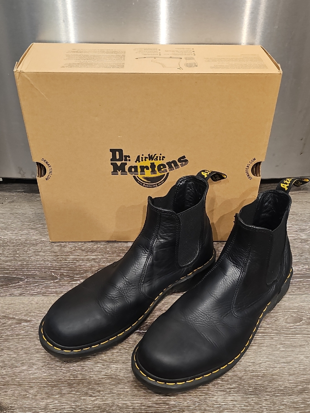 [w/ BOX] Dr. MARTENS Black Chelsea Boots Air Wair chukka EUC Size 14 Laceless